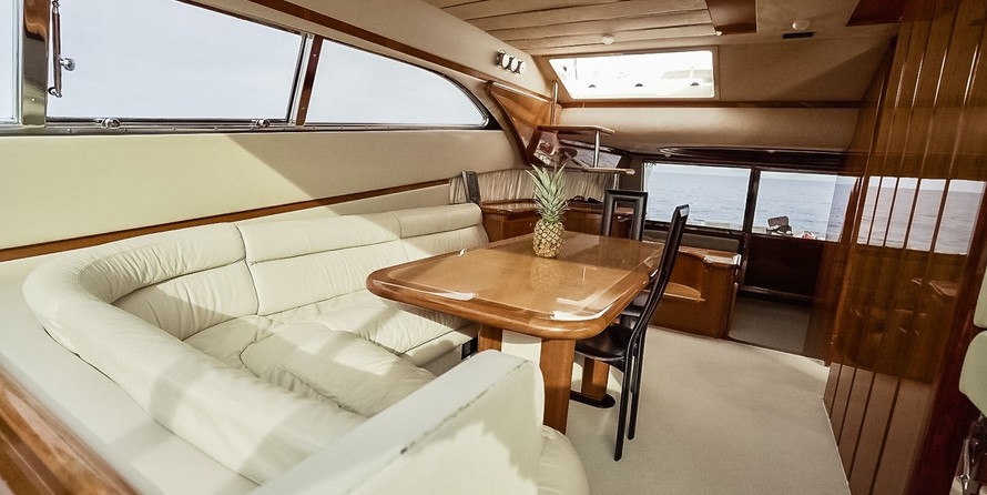 Ferretti 680