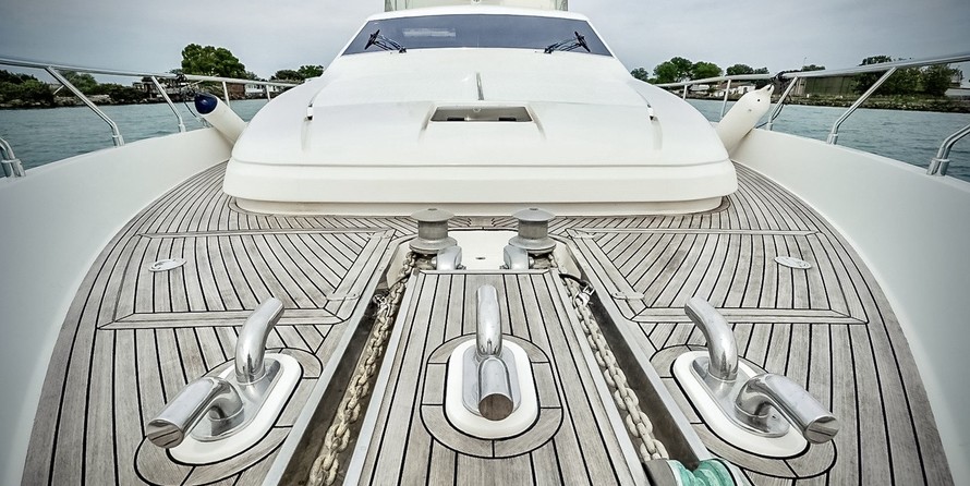 Ferretti 680