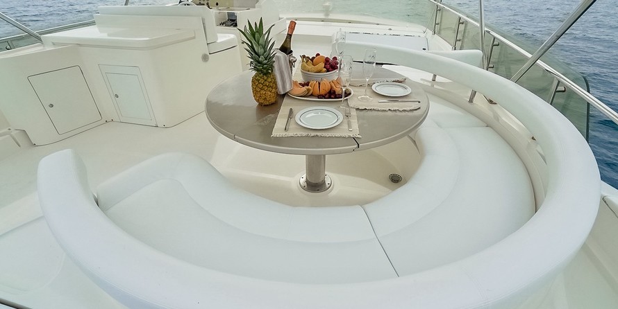 Ferretti 680