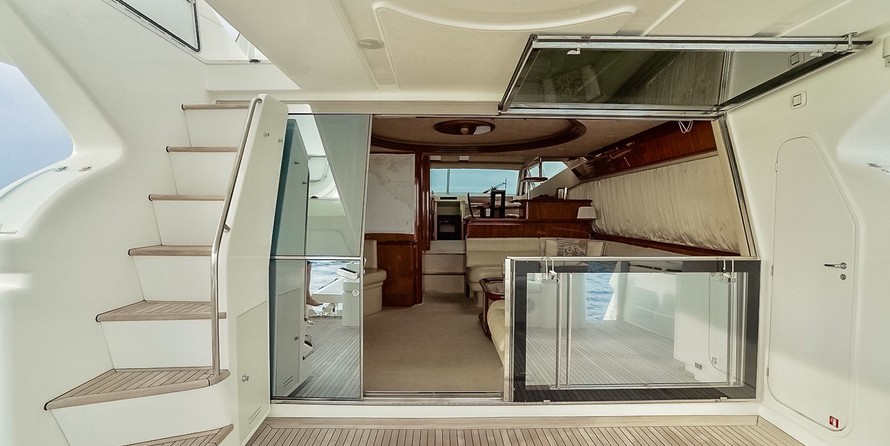 Ferretti 680