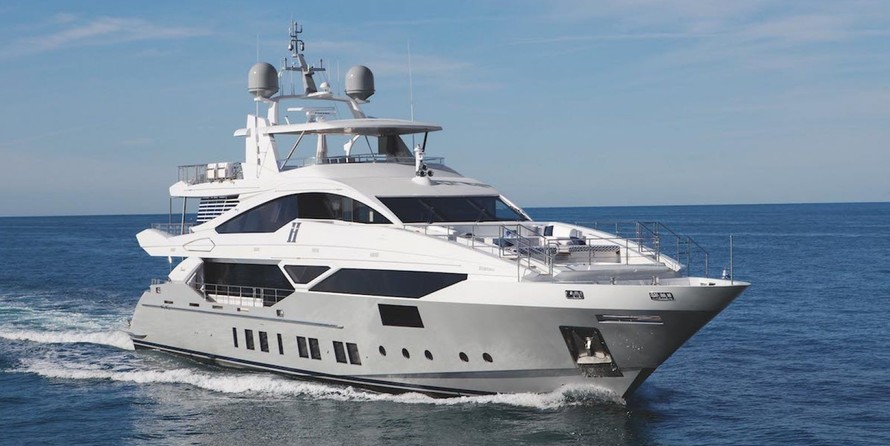 Benetti Veloce 140