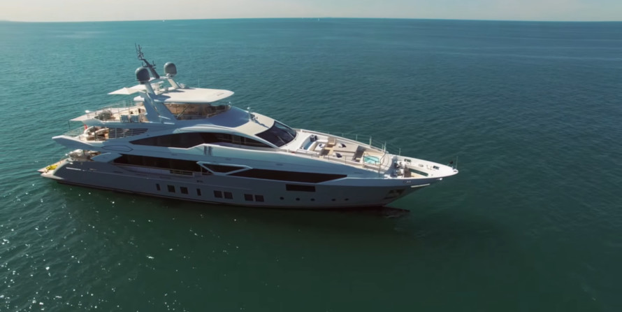 Benetti Veloce 140