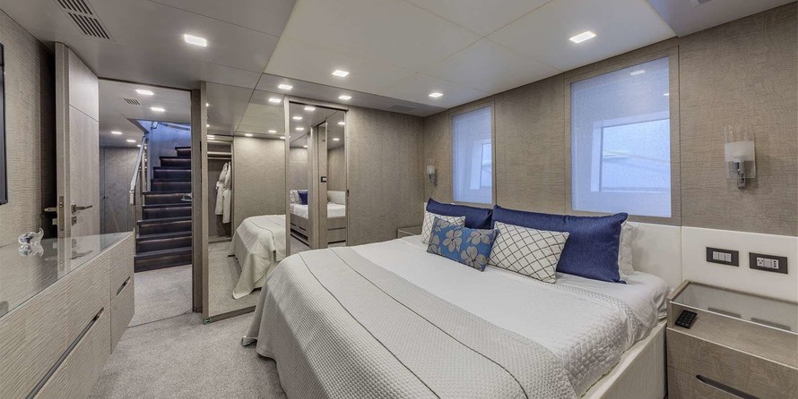 Benetti Veloce 140