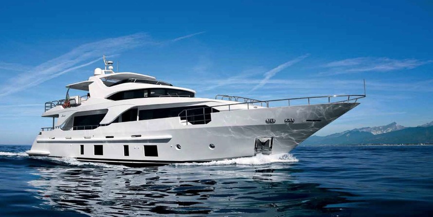 Benetti Delfino 93