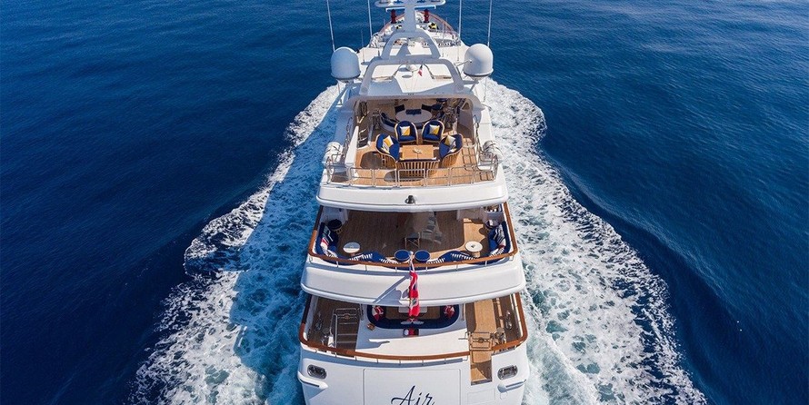 Benetti 100