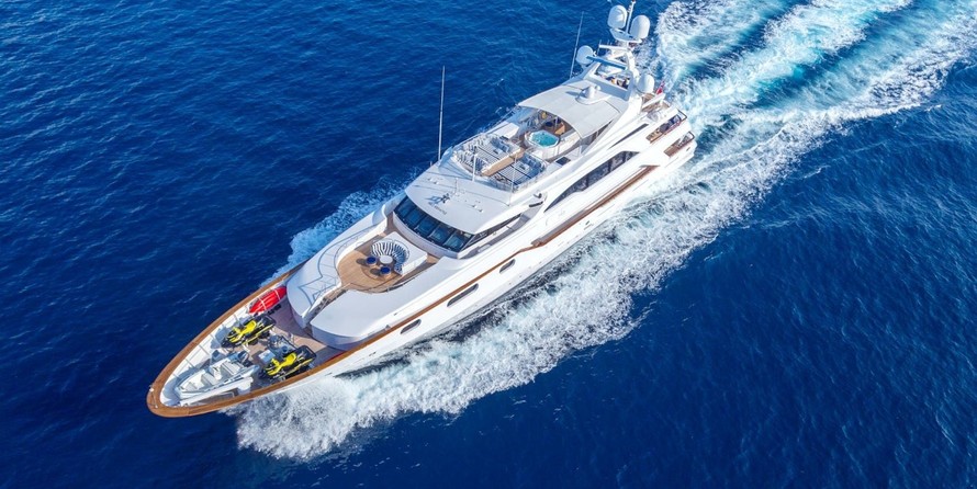 Benetti 100