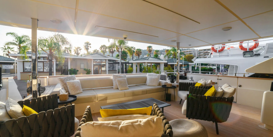 Ferretti custom 108.3ft