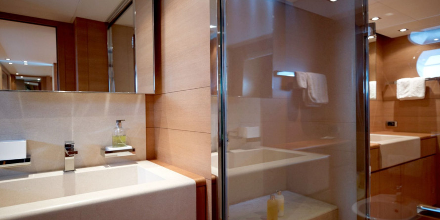 Cantieri di Pisa 110 Akhir