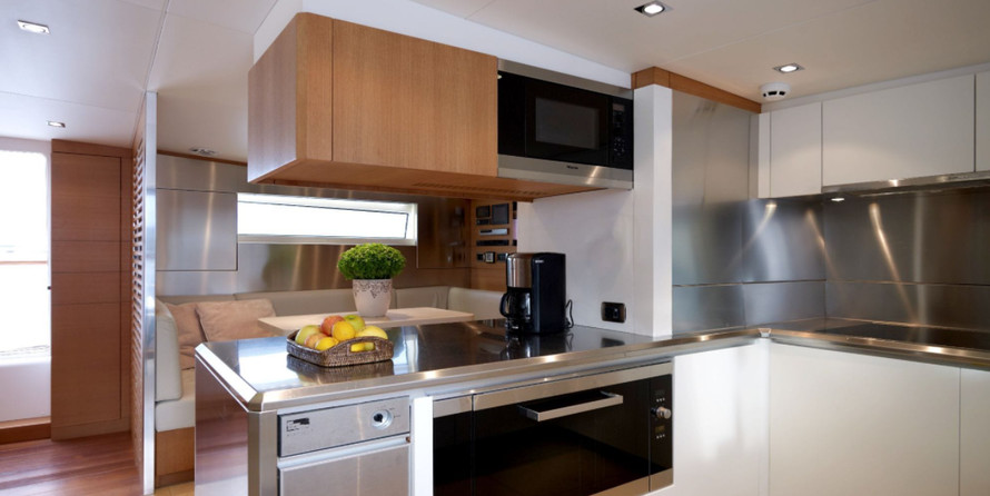 Cantieri di Pisa 110 Akhir