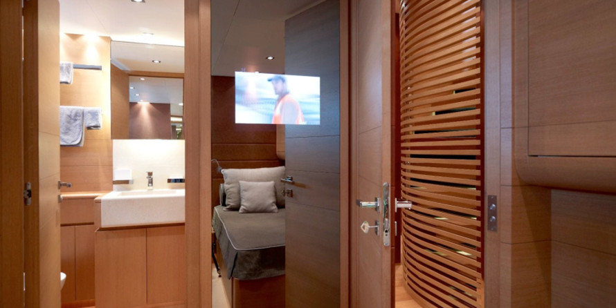 Cantieri di Pisa 110 Akhir