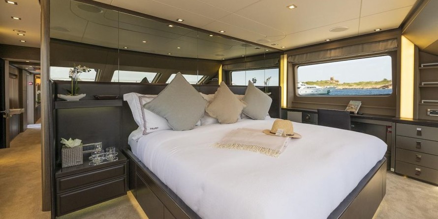 Benetti Tradition 100