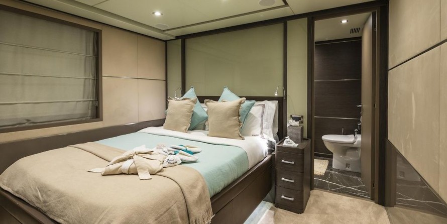 Benetti Tradition 100