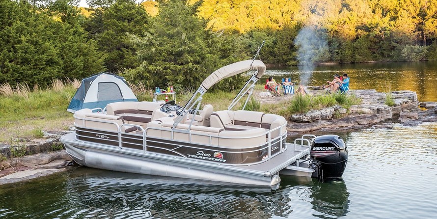 Sun Tracker Party Barge 22 DLX