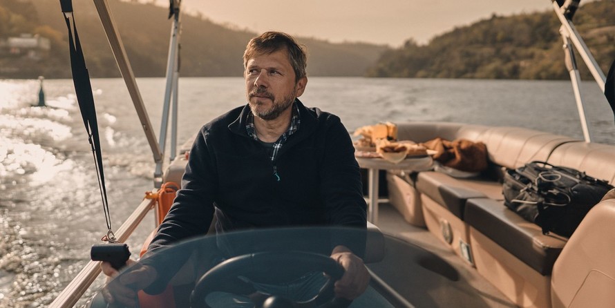 Sun Tracker Party Barge 22 DLX