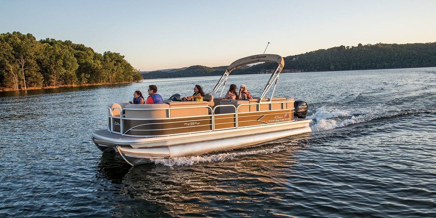Sun Tracker Party Barge 22 DLX