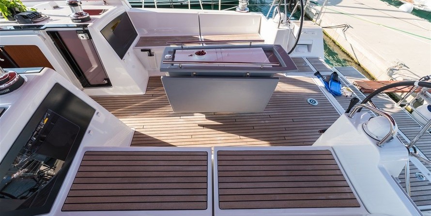 Beneteau Oceanis 48