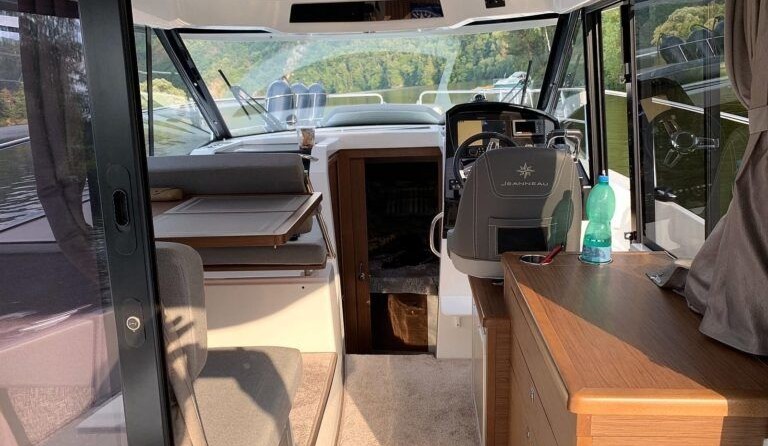 Jeanneau Merry Fisher 895