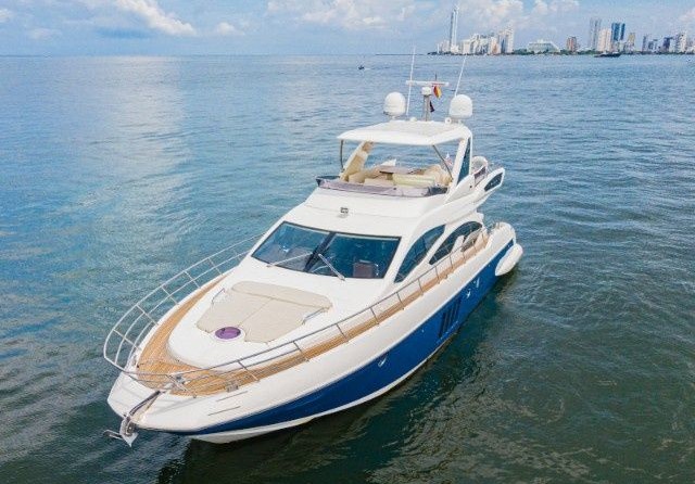 Azimut 64 Fly