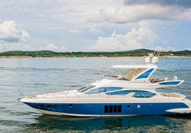 Azimut 64 Fly