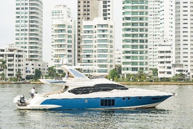 Azimut 64 Fly