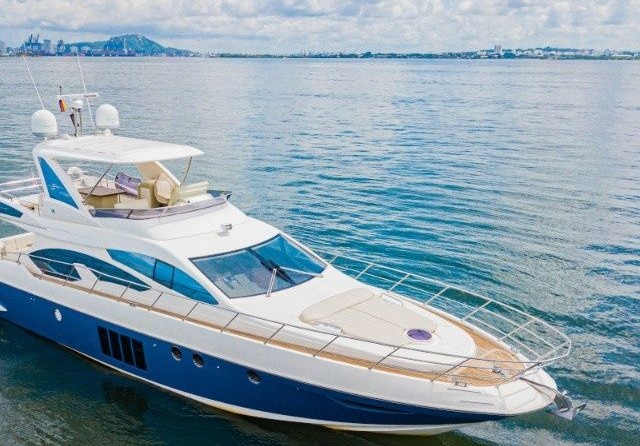 Azimut 64 Fly