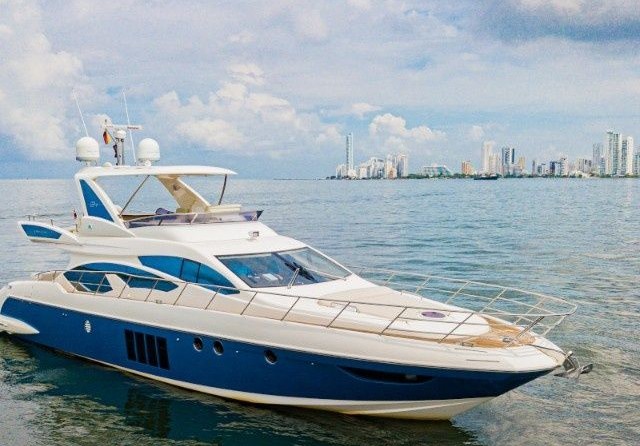 Azimut 64 Fly