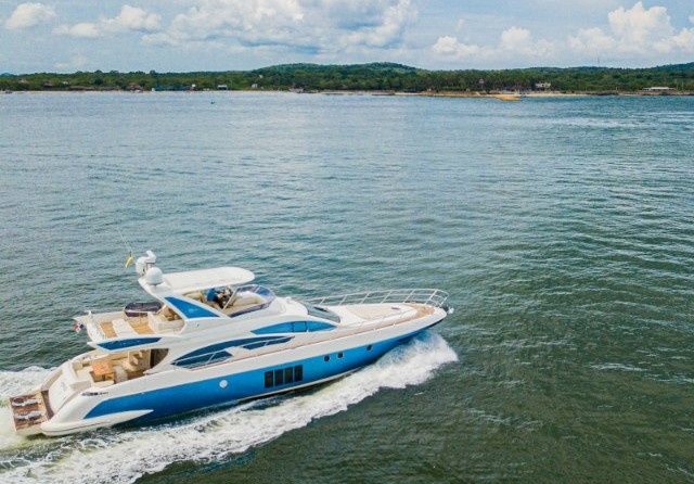 Azimut 64 Fly