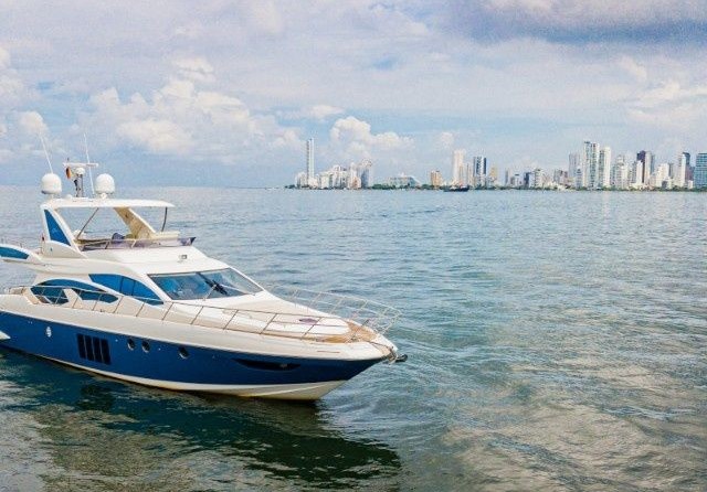 Azimut 64 Fly