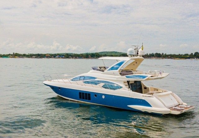 Azimut 64 Fly