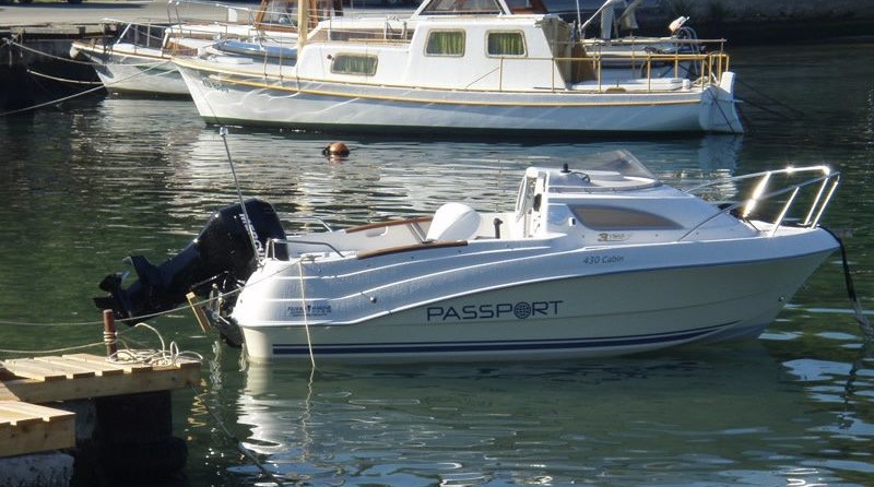 Quicksilver Activ 430 Cabin