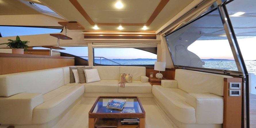 Ferretti 681