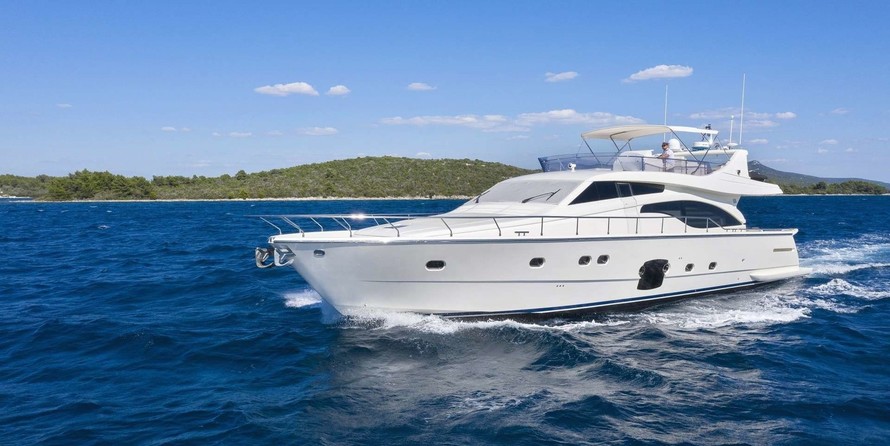Ferretti 681