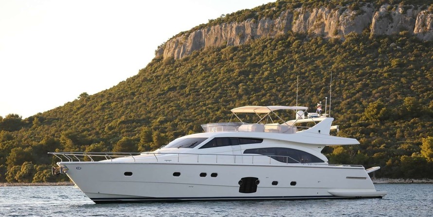 Ferretti 681