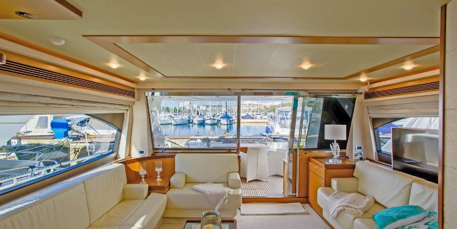 Ferretti 681