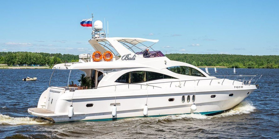 Majesty yachts gulf craft 66