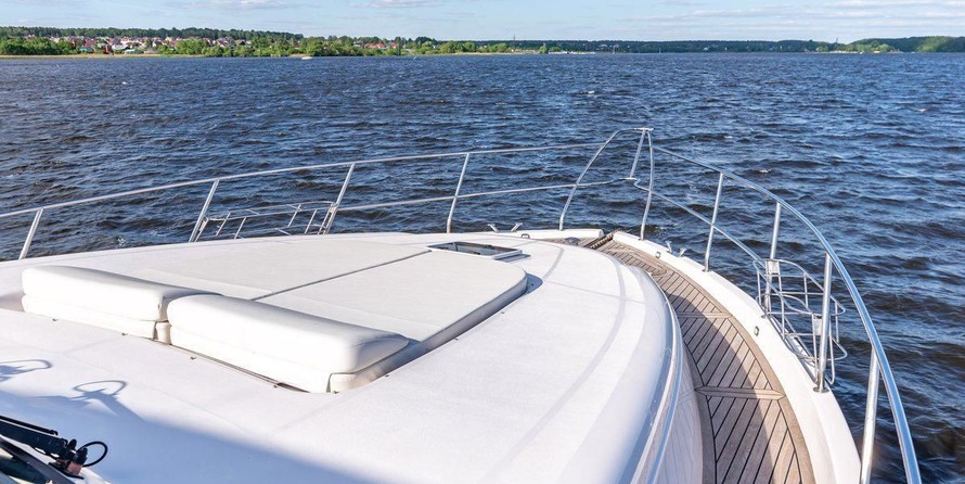 Majesty yachts gulf craft 66