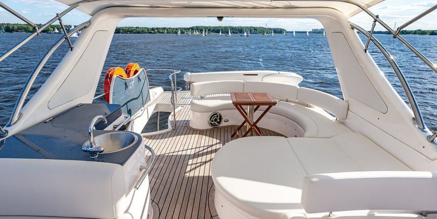 Majesty yachts gulf craft 66