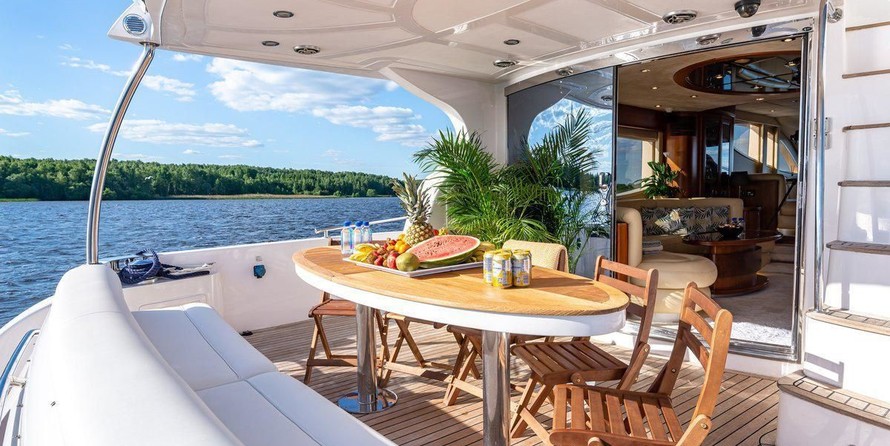 Majesty yachts gulf craft 66