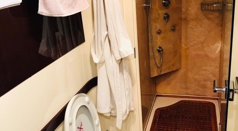 Azimut 80