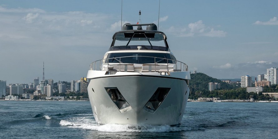 Ferretti 920