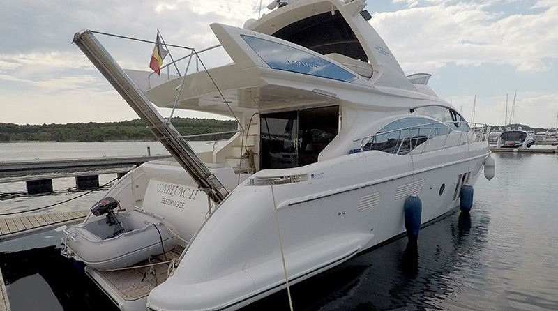 Azimut 58
