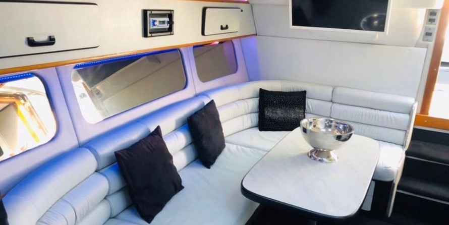 Sea Ray 350 Sundancer