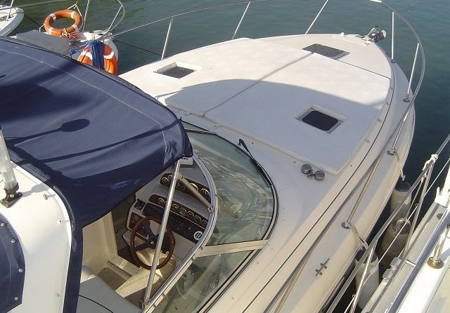 Rinker Fiesta Vee 310