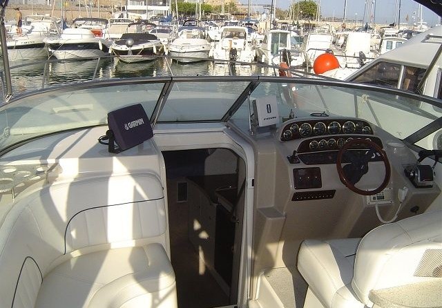 Rinker Fiesta Vee 310