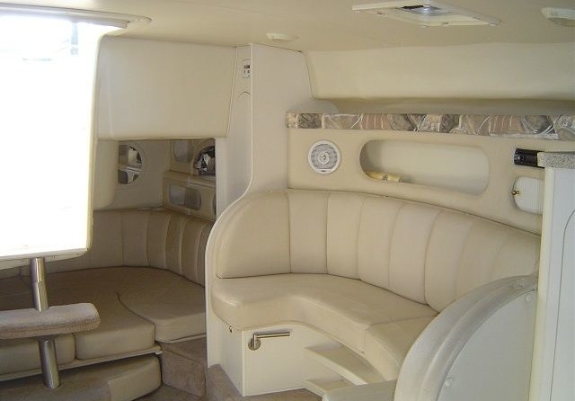 Rinker Fiesta Vee 310