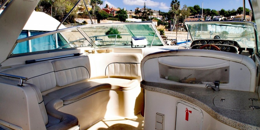 Rinker Fiesta Vee 310