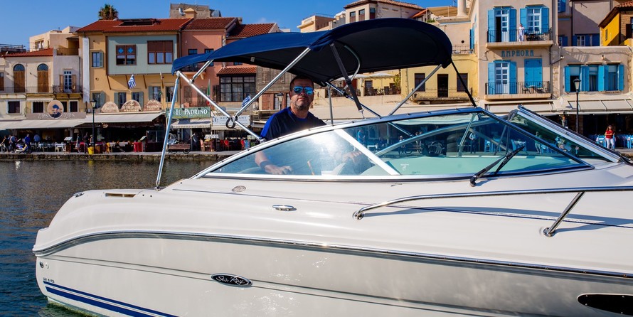 Sea ray 215 express cruiser