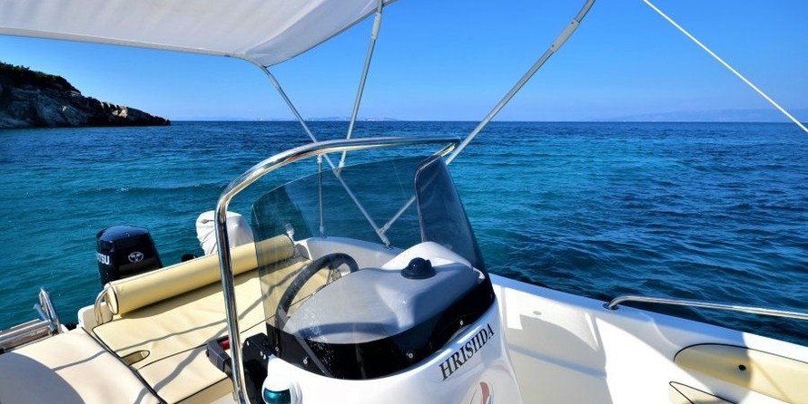 Trimarchi 53S
