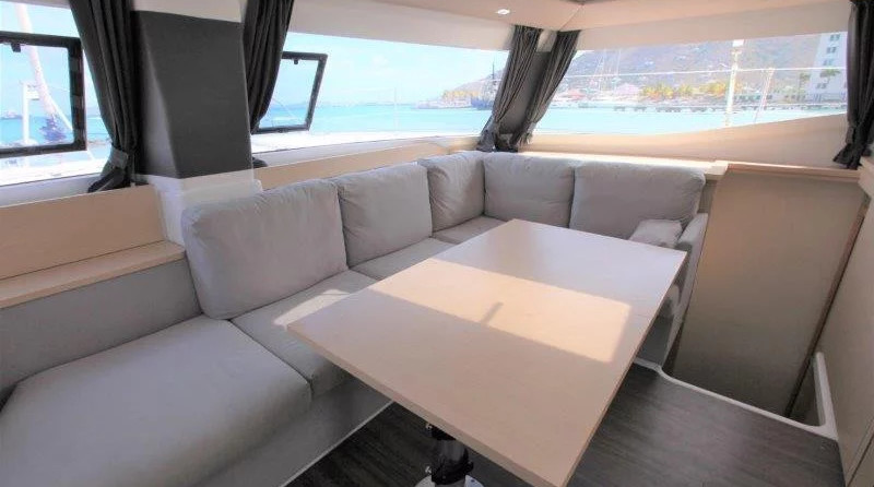 Fountaine Pajot Helia 44 Evolution
