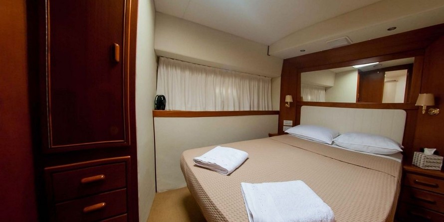 Riviera 48 Offshore Express